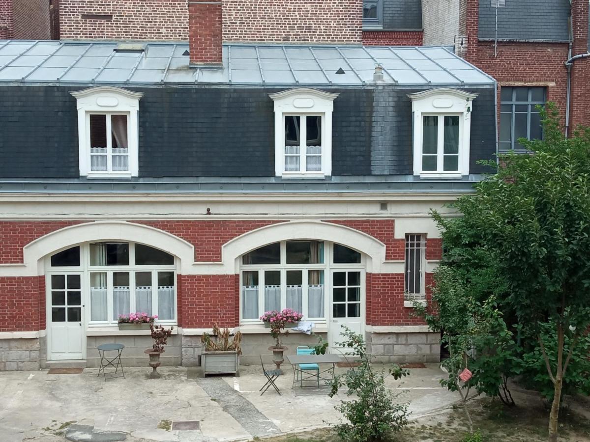 Au Pied Du Beffroi Leilighet Arras Eksteriør bilde